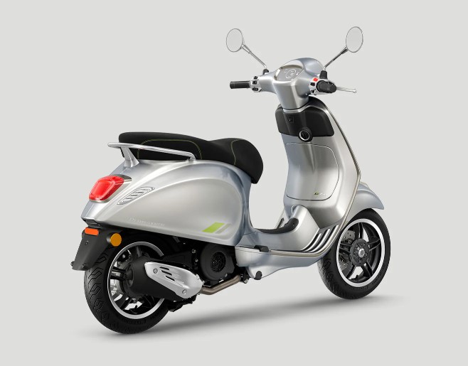 2025 Vespa Primavera Tech 150: Smart Urban Scooter with Iconic Design and Modern Connectivity