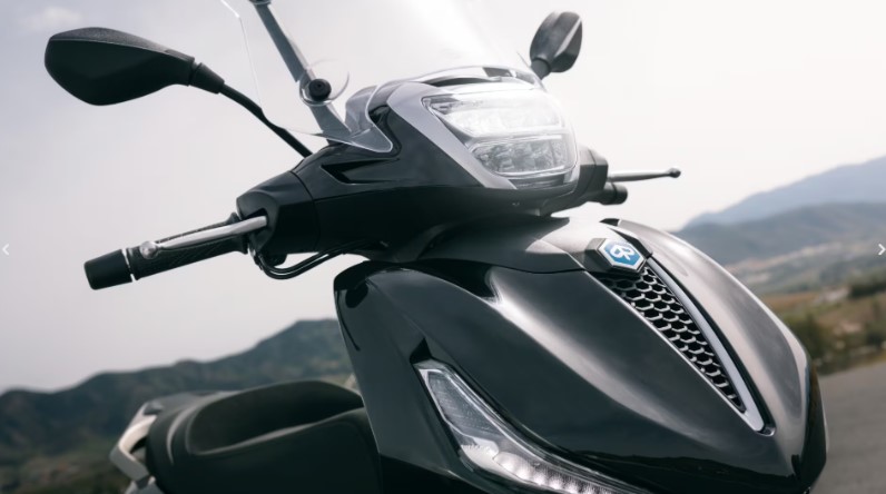 2025 Piaggio Beverly 400 HPE